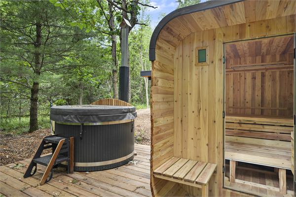 The Pines private hot tub and Finnish sauna area