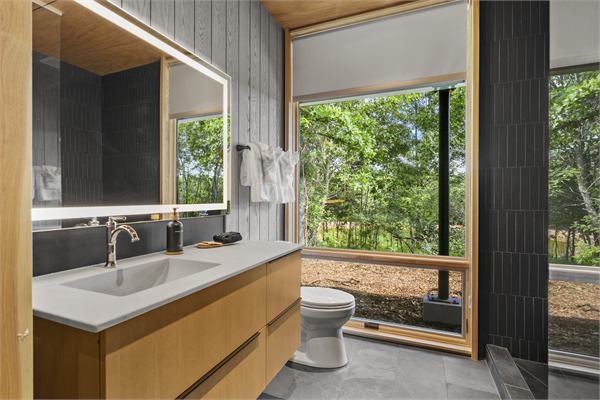 The Ridge bathroom with modern vanity