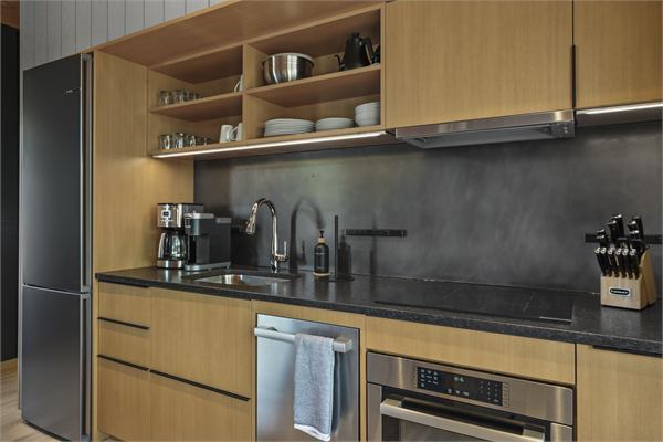 The Ridge kitchen and dining area
