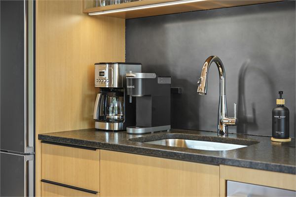 The Ridge kitchen and dining area